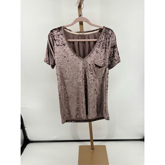 POL short sleeve v neck crushed velvet mauve t shirt size medium - Picture 1 of 11